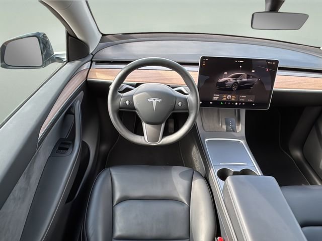 Used 2025 Tesla Model Y Long Range AWD/4WD image 16