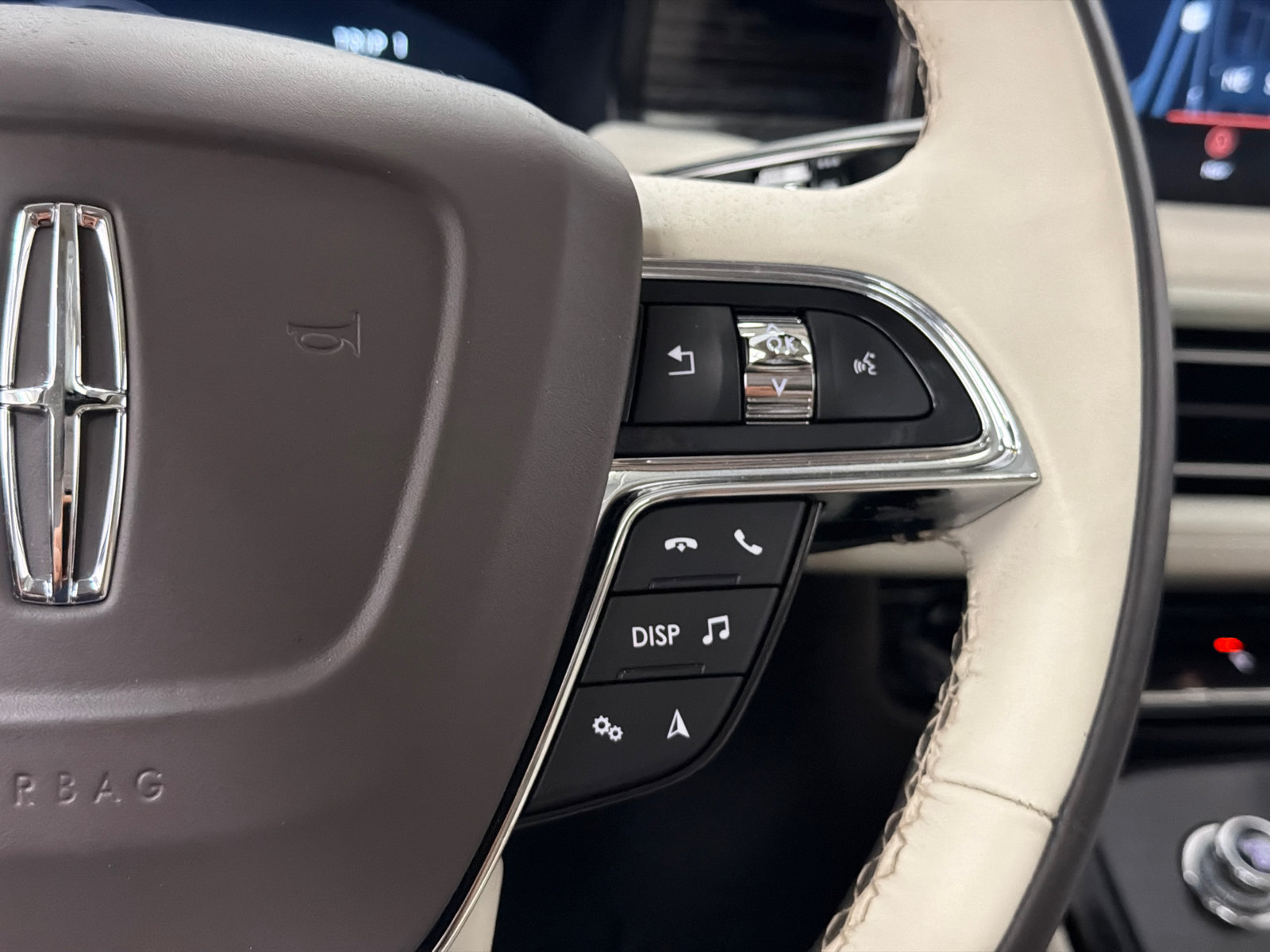 Certified 2023 Lincoln Nautilus Black Label w/ Class II Trailer Tow Package AWD/4WD image 24