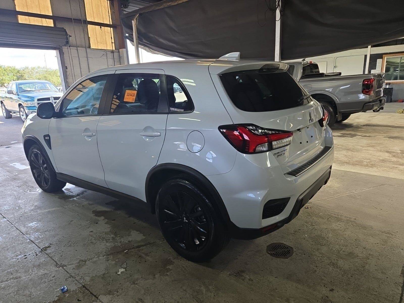 Used 2026 Mitsubishi Outlander Sport LE AWD/4WD image 17