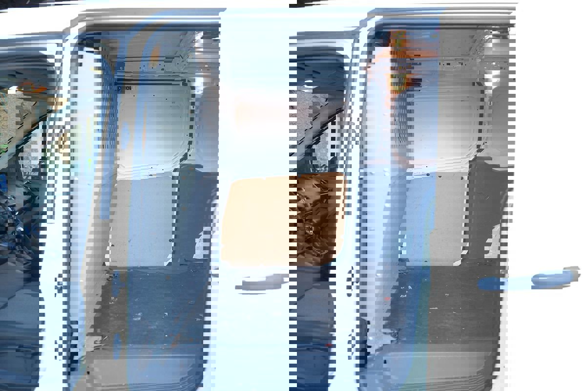 Used 2020 Ford Transit Connect XL image 28