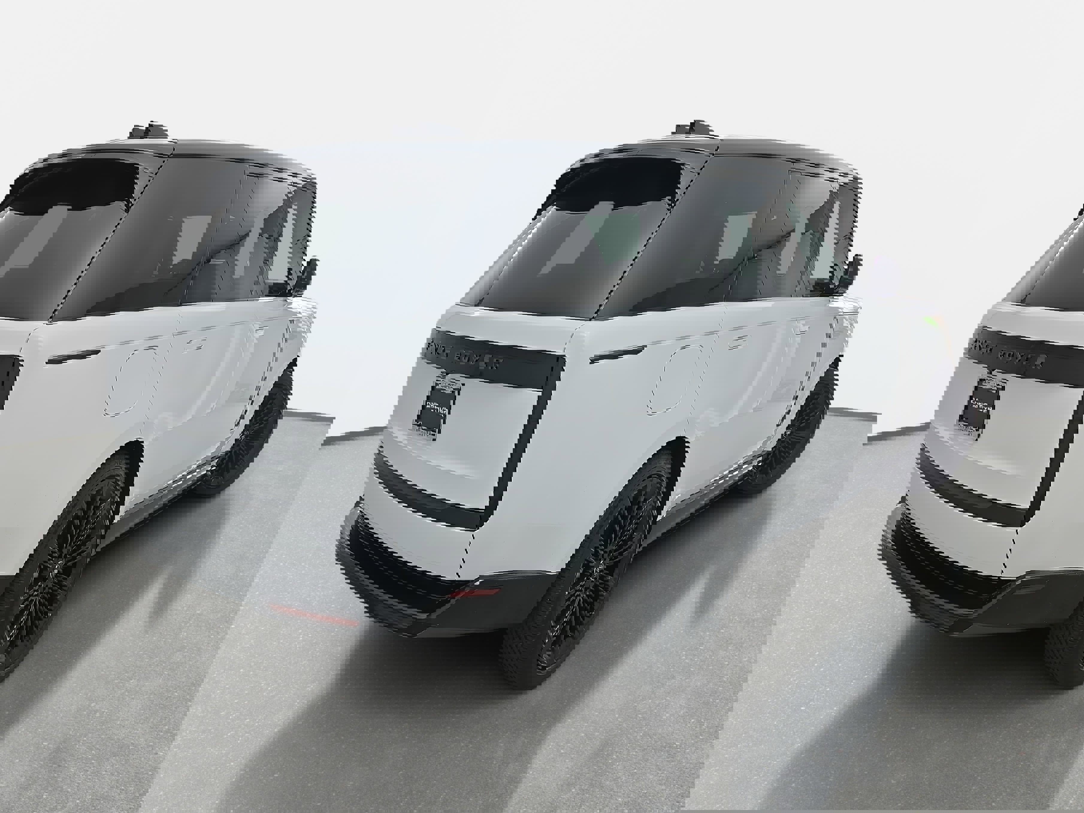 Used 2025 Land Rover Range Rover SE image 5