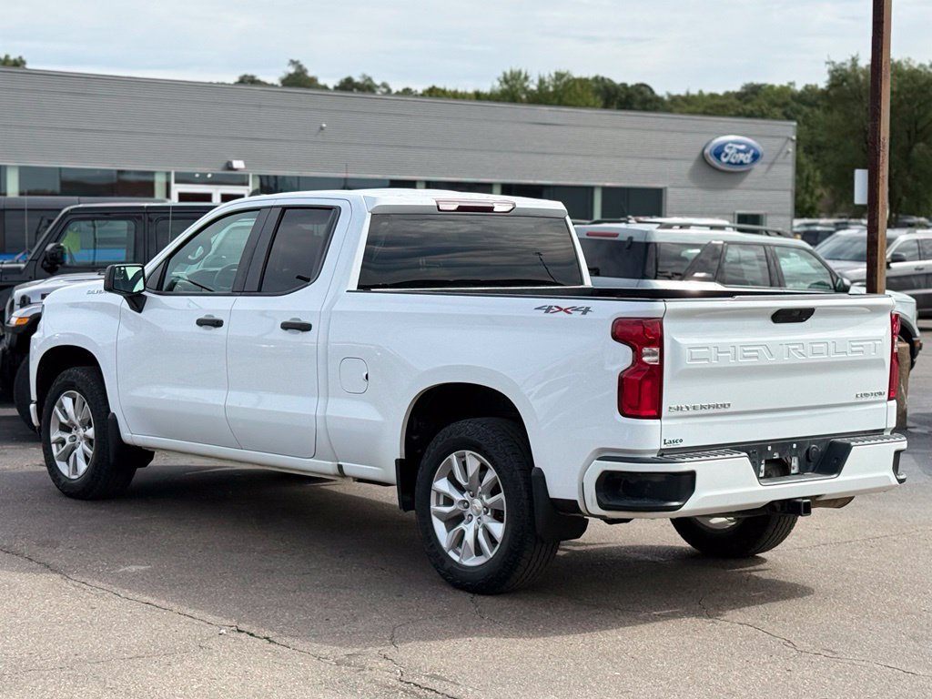 Used 2020 Chevrolet Silverado 1500 Custom w/ Custom Value Package AWD/4WD image 30