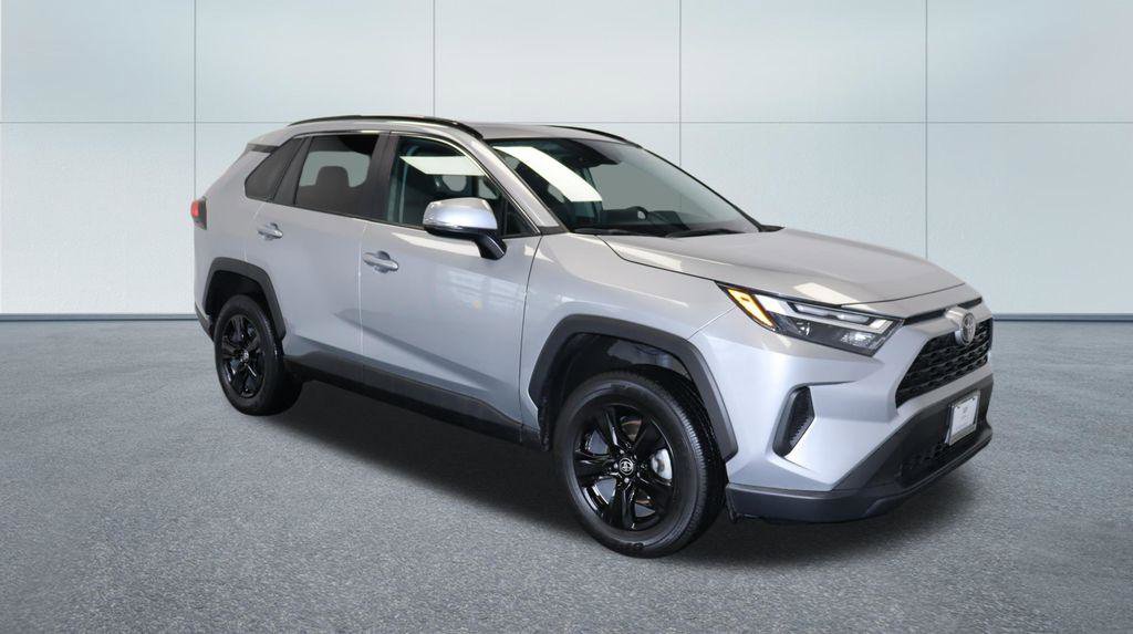 Used 2024 Toyota RAV4 XLE w/ Convenience Package AWD/4WD image 9