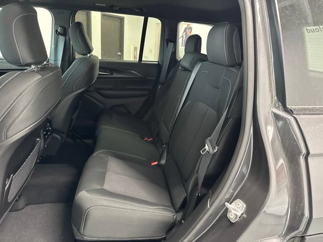 New 2026 Jeep Grand Cherokee Laredo X AWD/4WD image 19