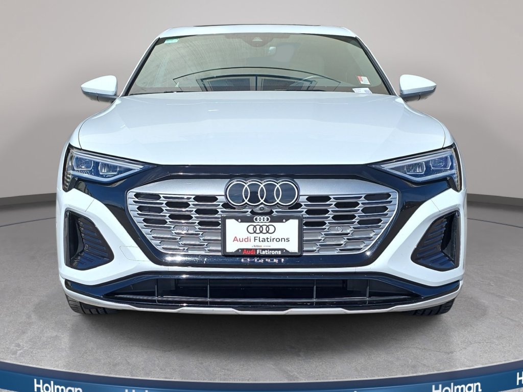 Certified 2024 Audi Q8 e-tron Premium Plus w/ Premium Plus Package AWD/4WD image 3