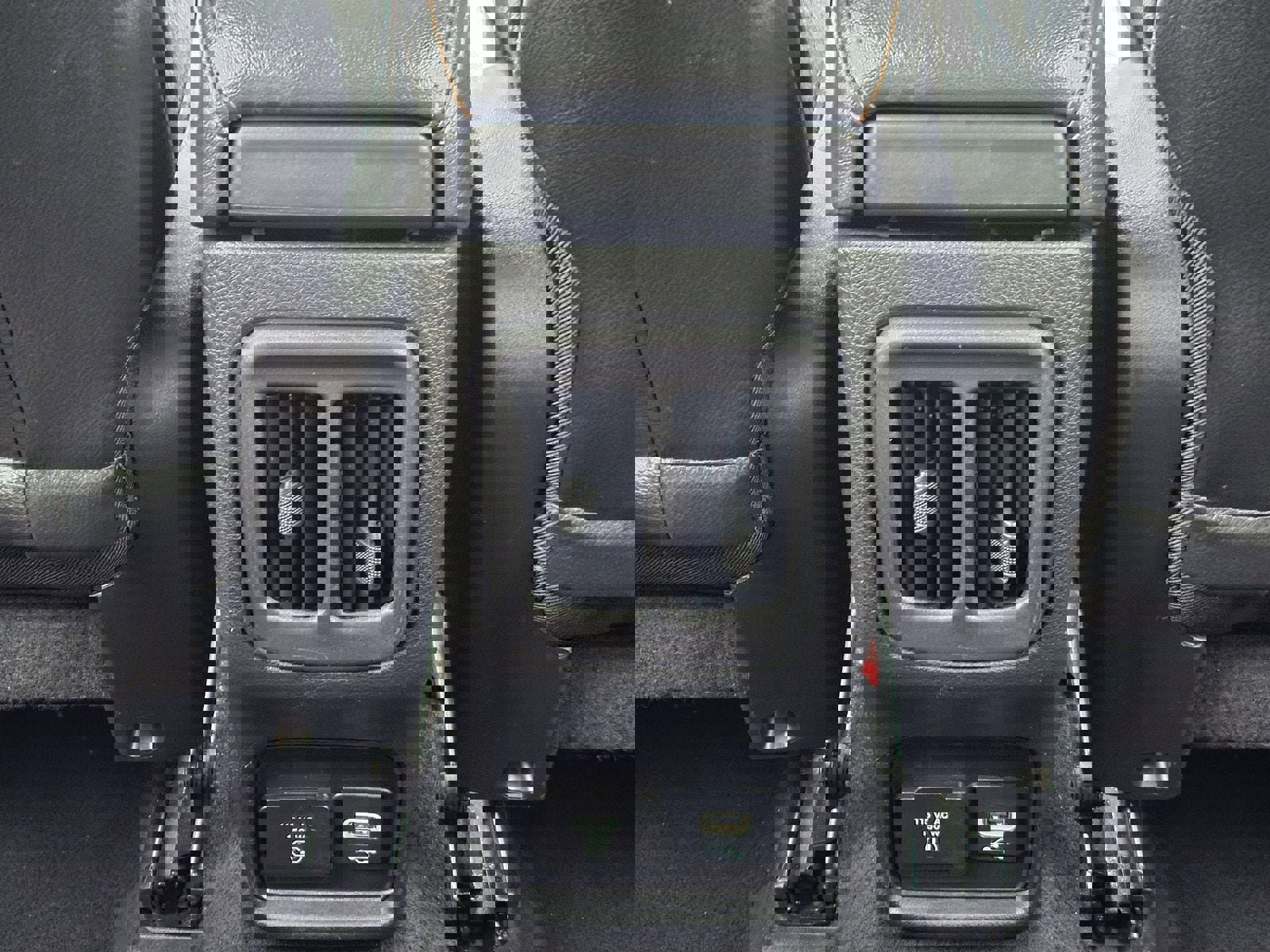 Used 2019 Jeep Compass Latitude w/ Popular Equipment Group image 40