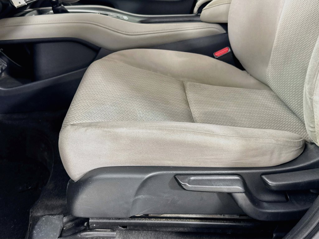 Used 2016 Honda HR-V LX image 21