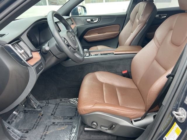 Certified 2023 Volvo XC60 T8 Plus image 26