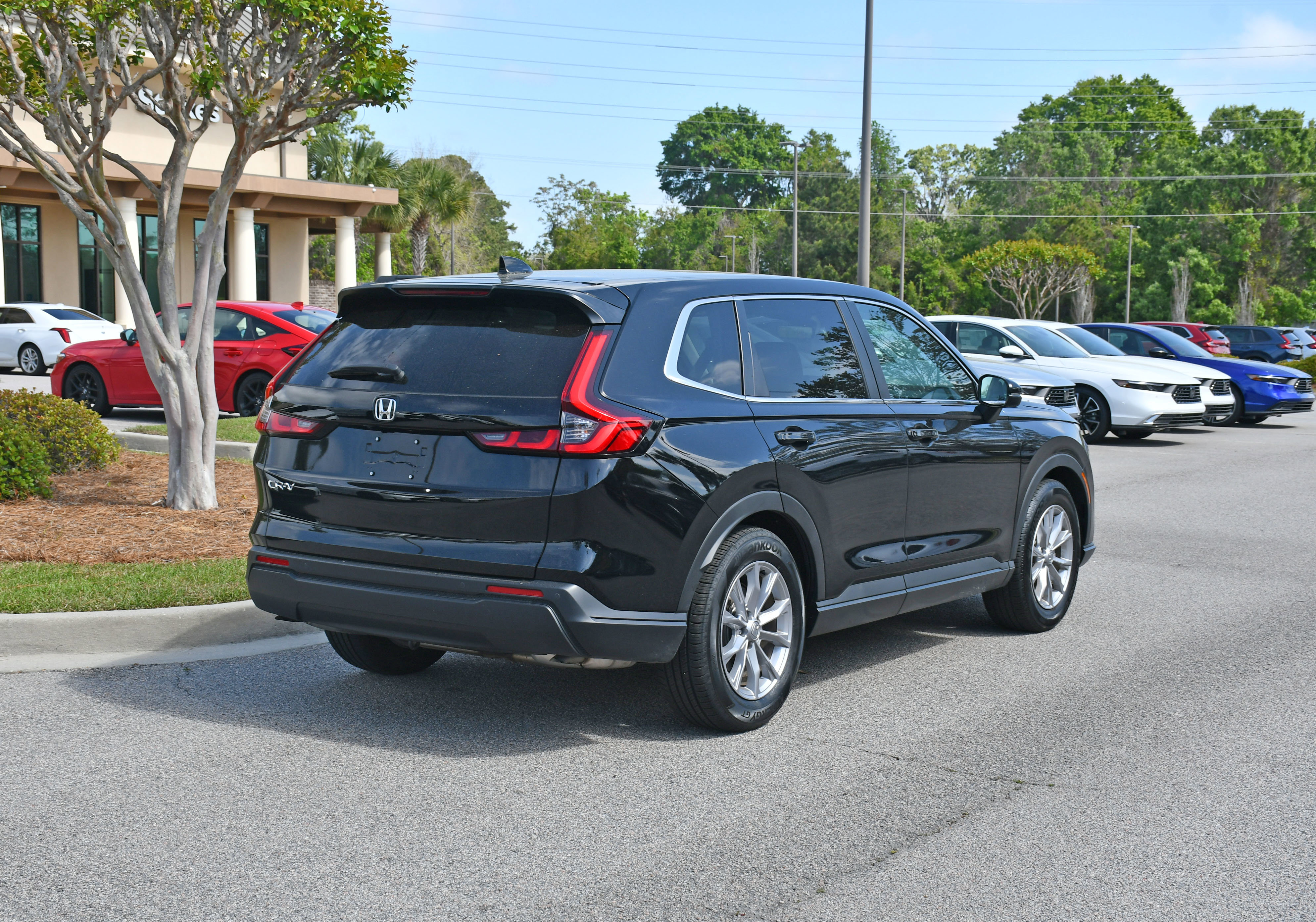 Used 2025 Honda CR-V EX-L image 4