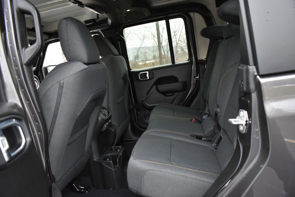 New 2026 Jeep Gladiator Sport AWD/4WD image 24
