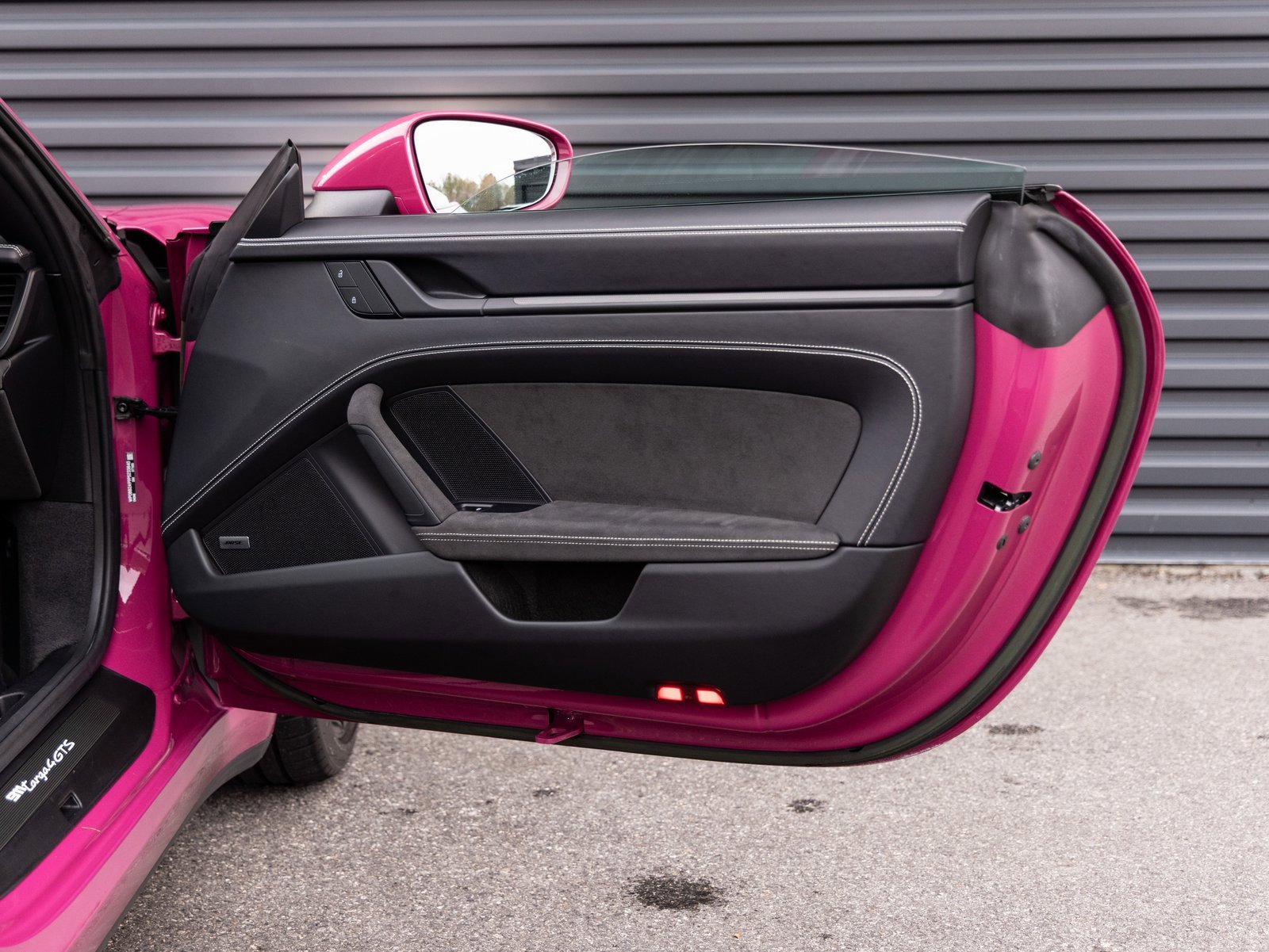 Used 2023 Porsche 911 Targa 4 GTS image 28