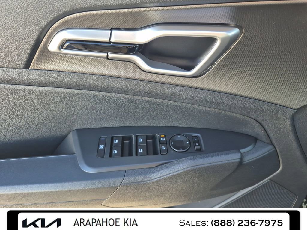 New 2026 Kia Sportage LX image 2