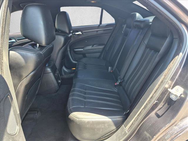 Used 2014 Chrysler 300 S RWD image 15