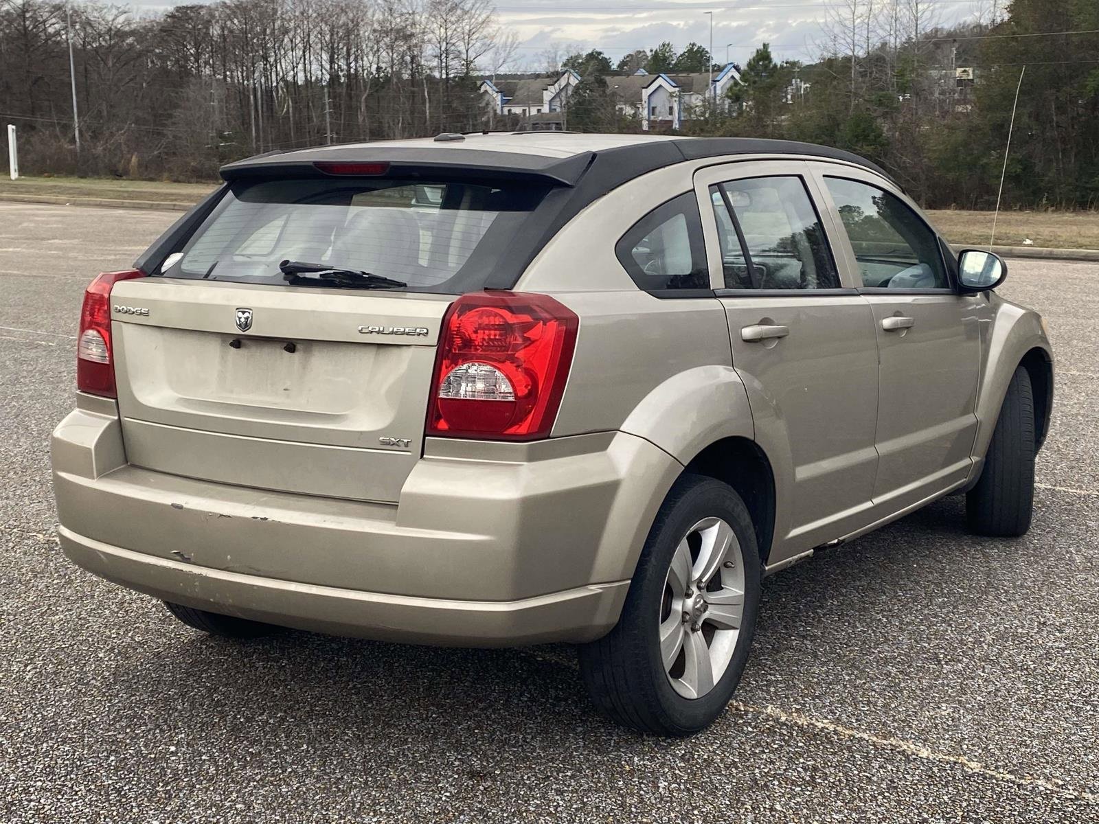 Used 2010 Dodge Caliber SXT image 7
