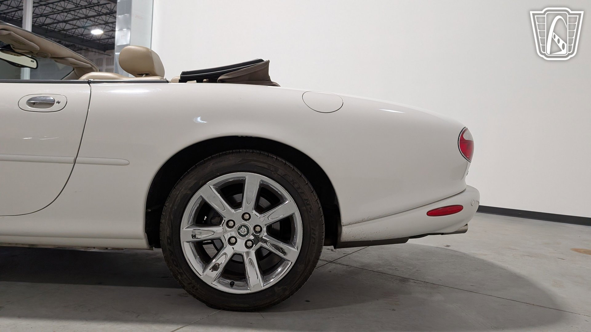 Used 2003 Jaguar XK8 Convertible image 33