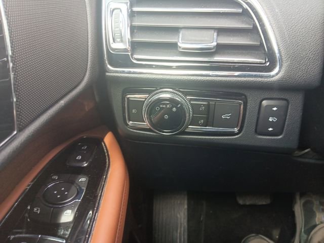 Used 2020 Lincoln Navigator Reserve image 30