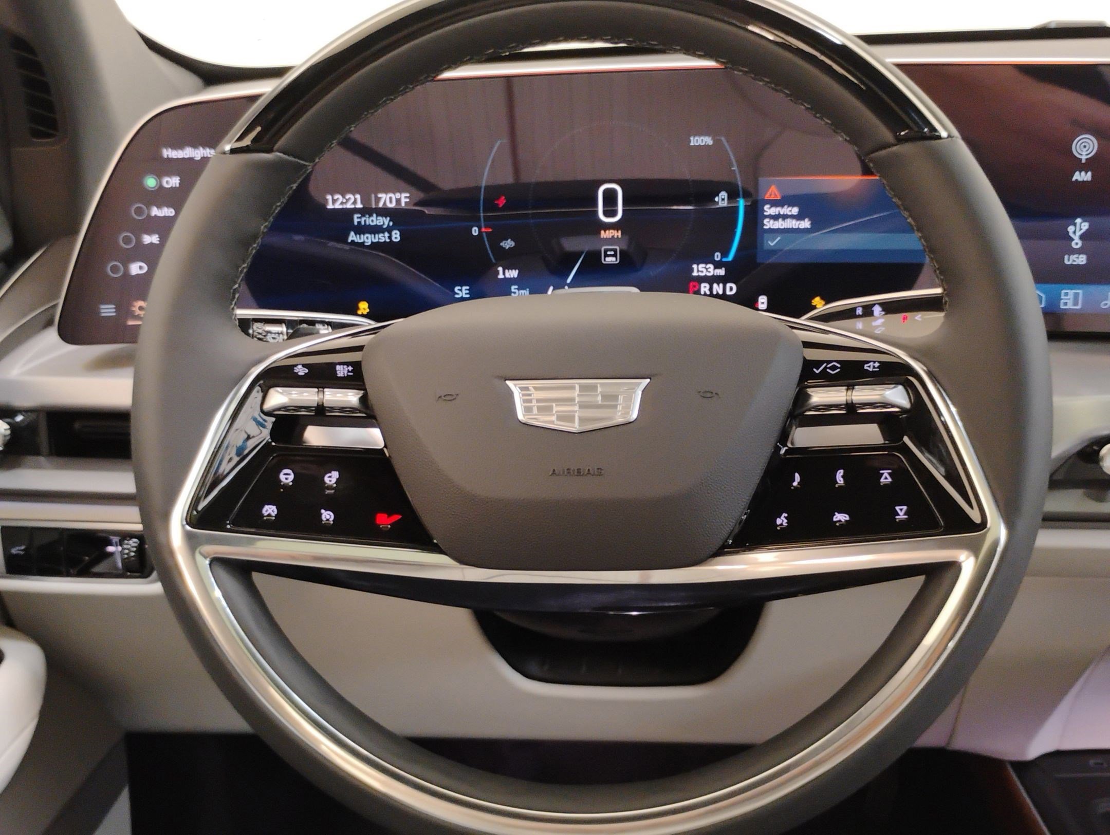 New 2026 Cadillac Vistiq Luxury image 16