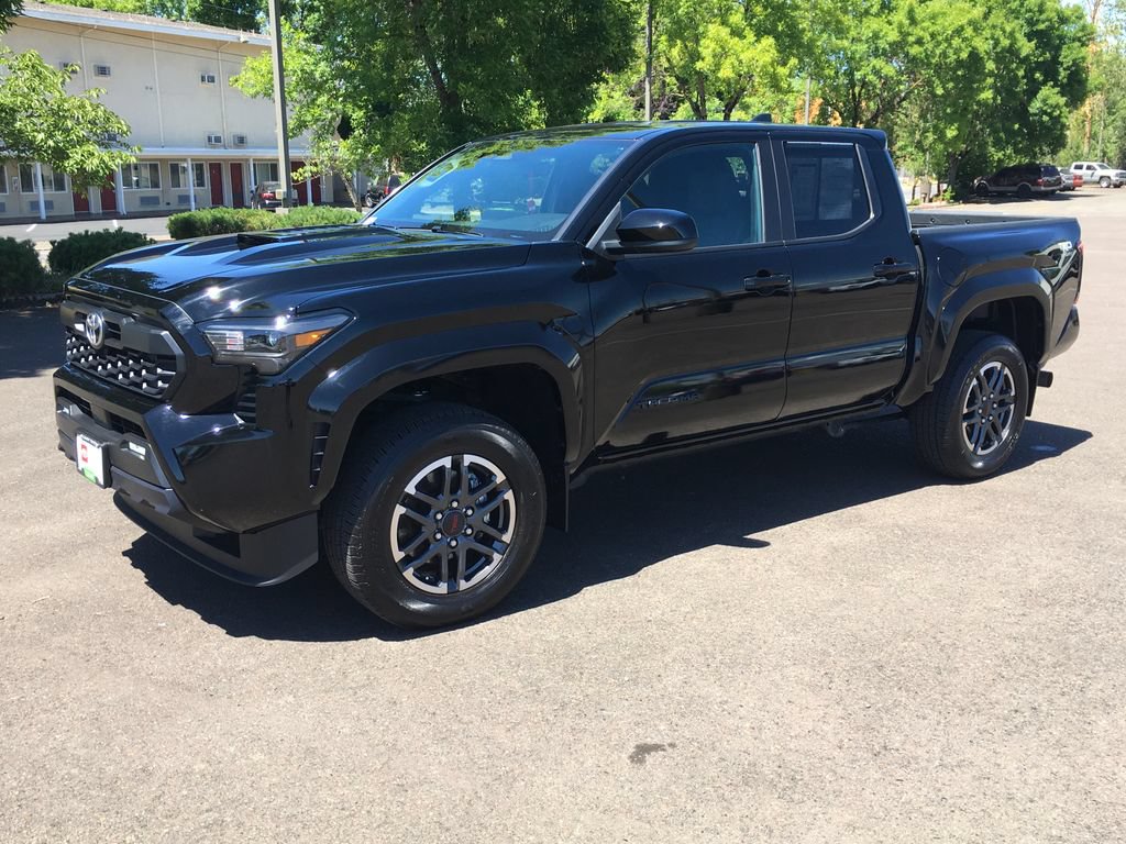 Used 2024 Toyota Tacoma TRD Sport AWD/4WD image 10