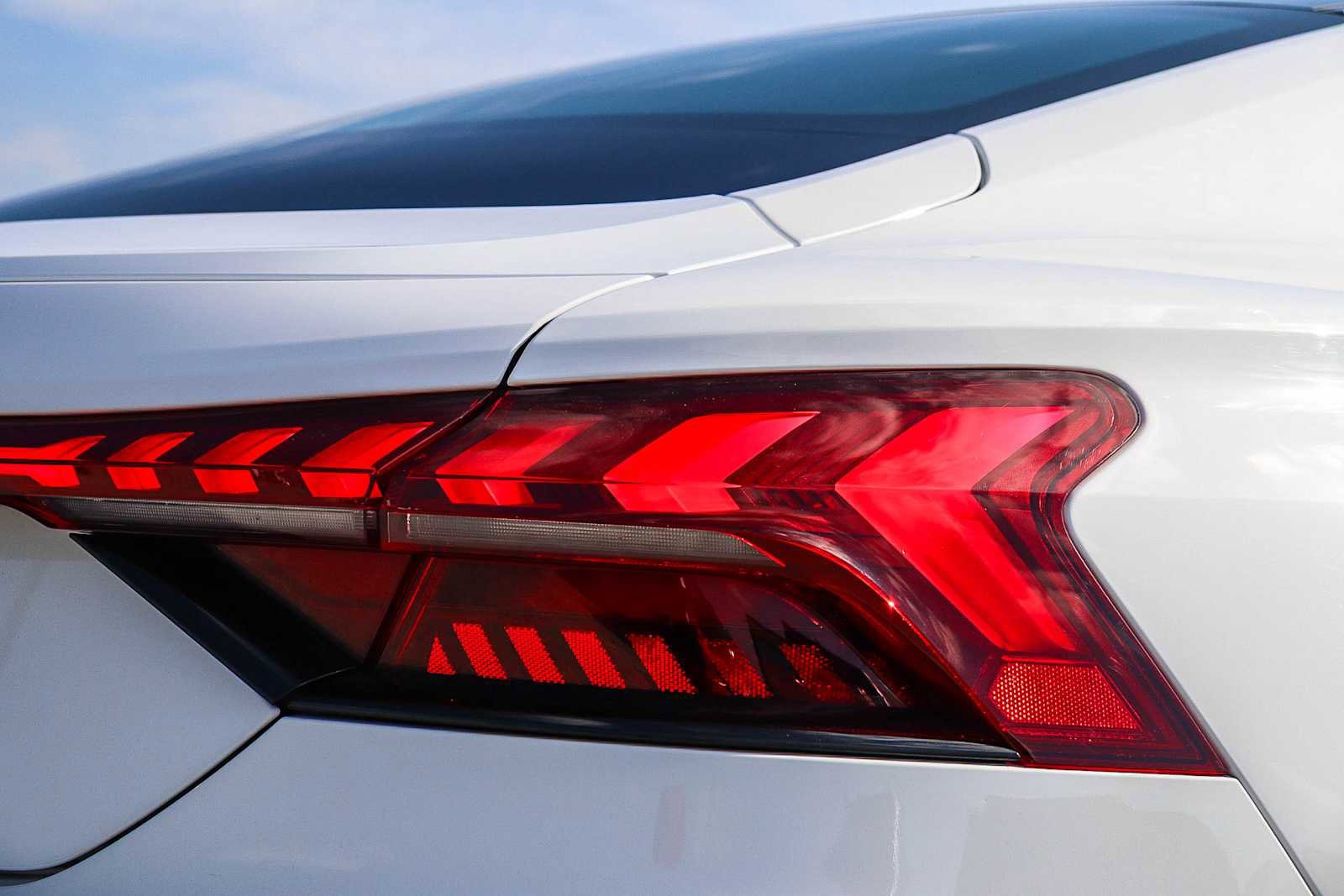 Used 2022 Audi e-tron GT Premium Plus image 10