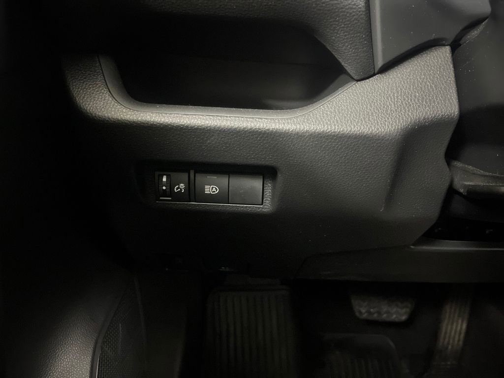 Used 2025 Toyota RAV4 LE image 58