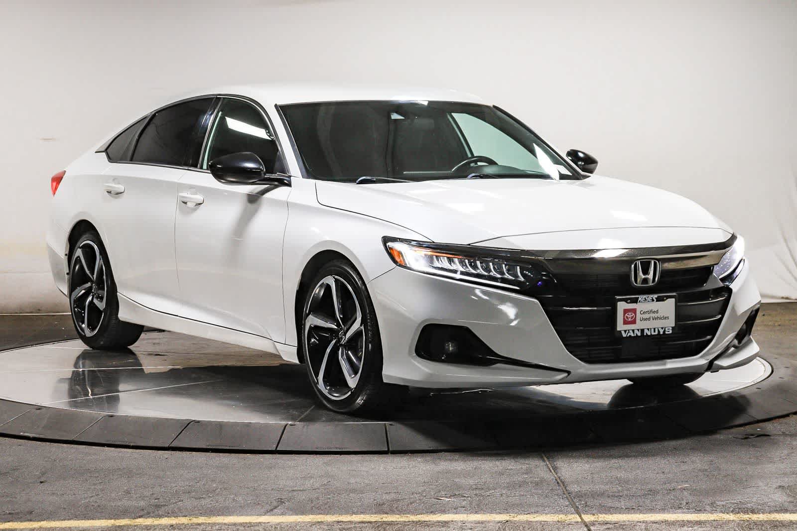 Used 2022 Honda Accord Sport image 4