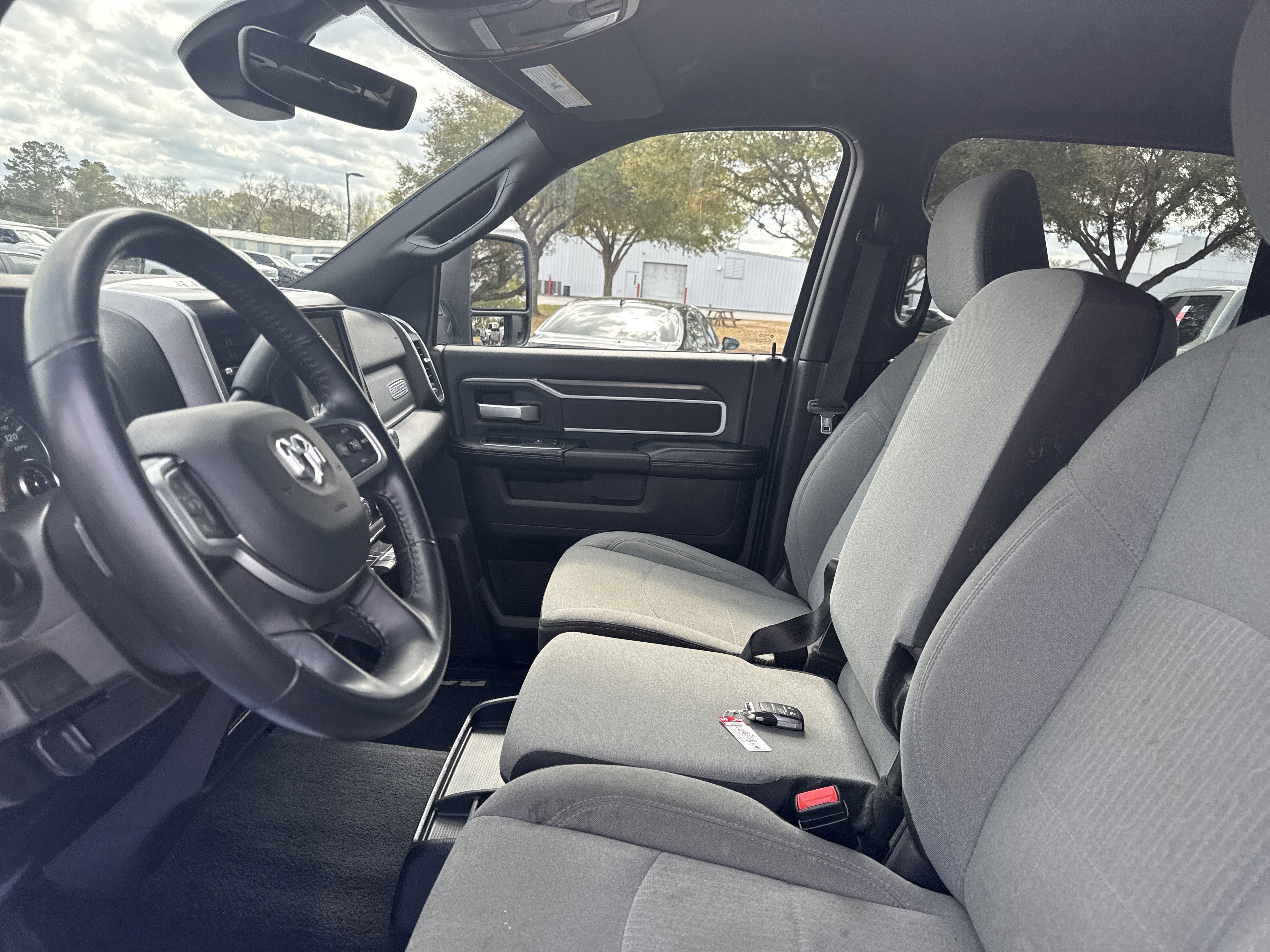 Used 2024 RAM 3500 Big Horn image 13