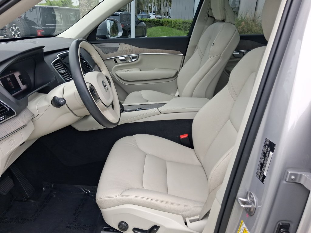 Used 2024 Volvo XC90 B5 Plus w/ Protection Package Premier AWD/4WD image 14