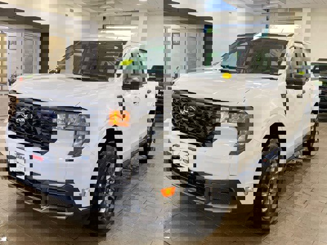 New 2025 Ford Maverick XLT image 11