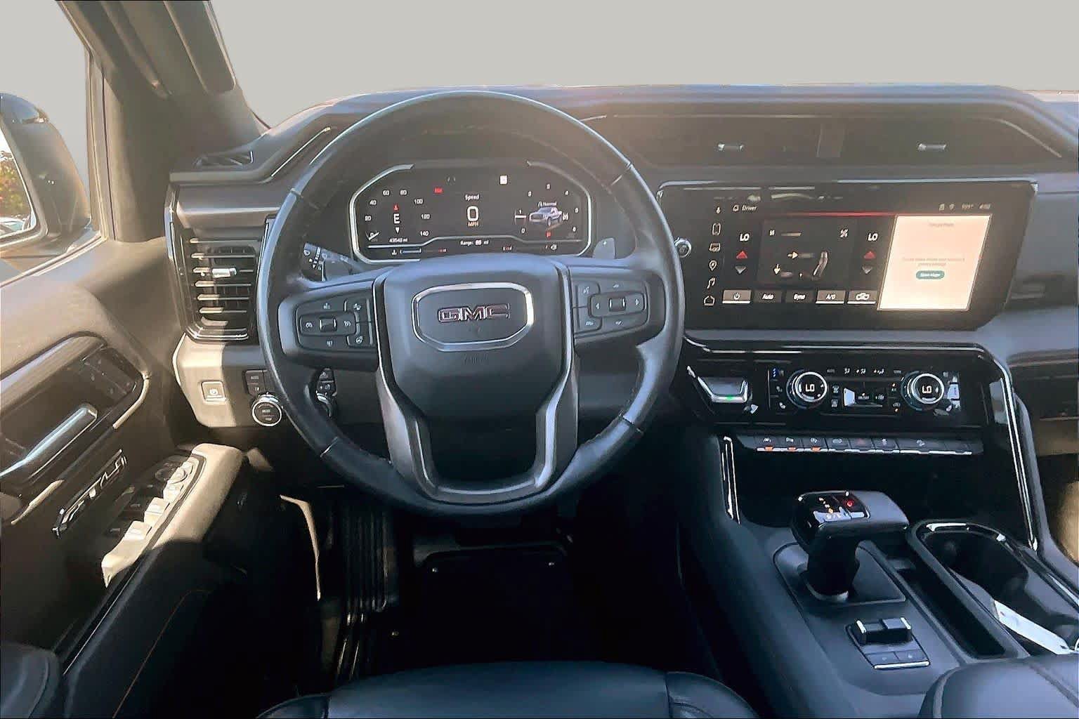 Used 2023 GMC Sierra 1500 AT4 w/ AT4 Premium Package AWD/4WD image 5