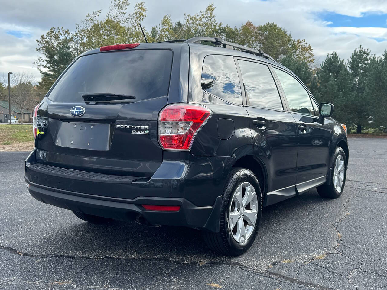 Used 2015 Subaru Forester 2.5i Premium w/ All-Weather Package image 8