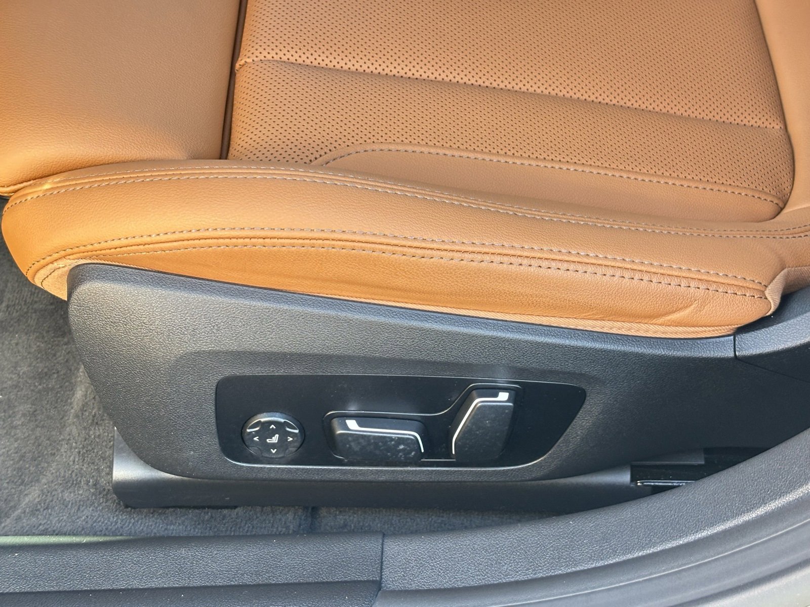 Used 2025 BMW i4 eDrive40 w/ Premium Package image 20