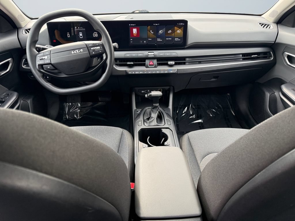Used 2025 Kia K4 FWD image 10