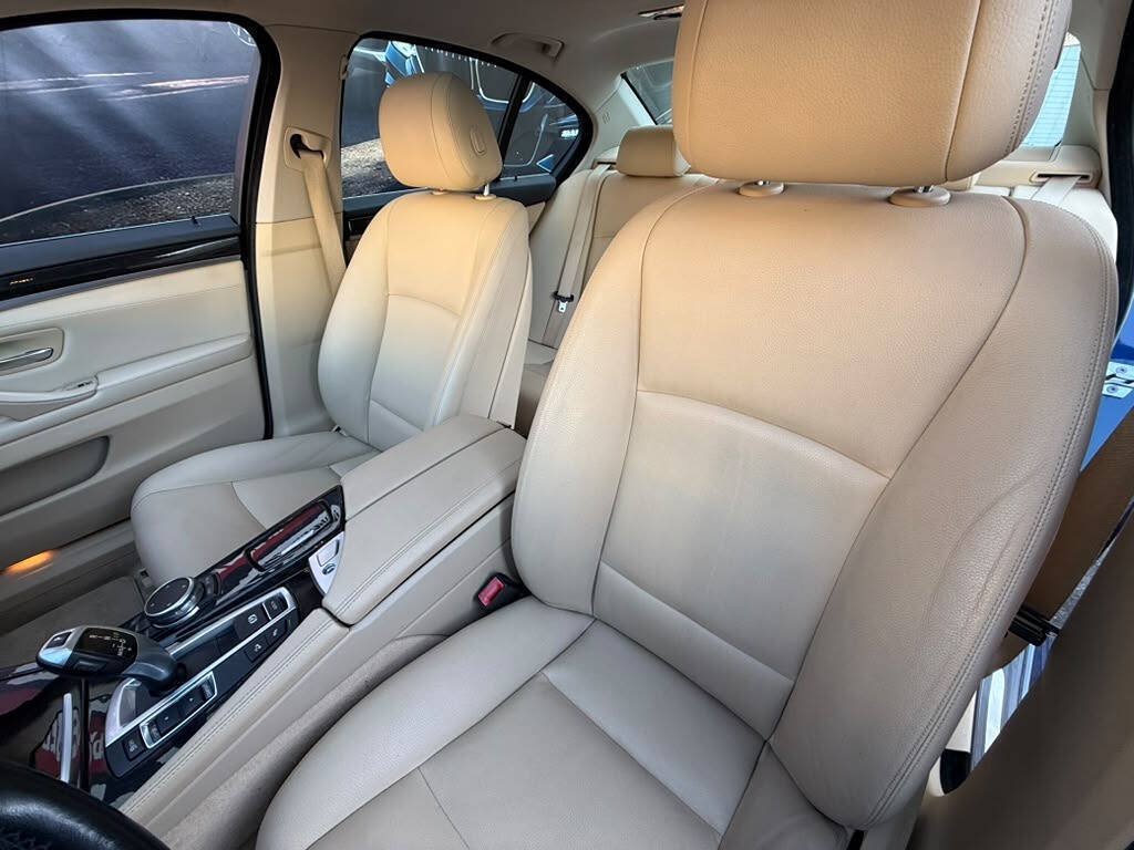 Used 2015 BMW 528i xDrive Sedan AWD/4WD image 12