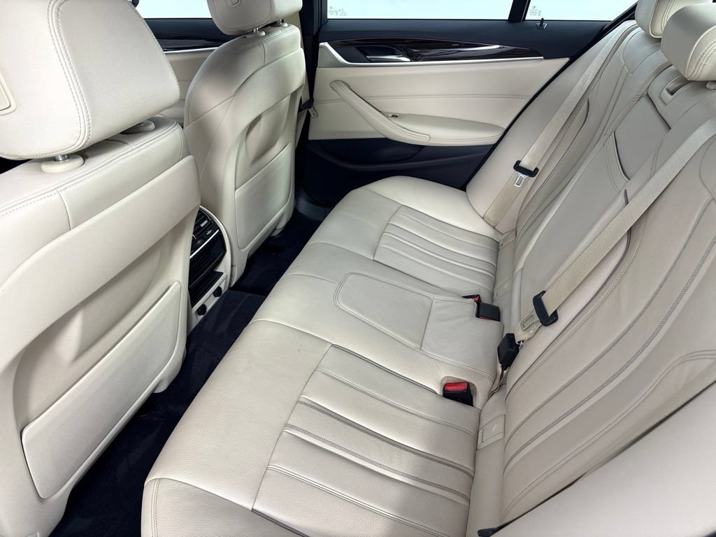 Used 2019 BMW 530i xDrive w/ Convenience Package AWD/4WD image 17