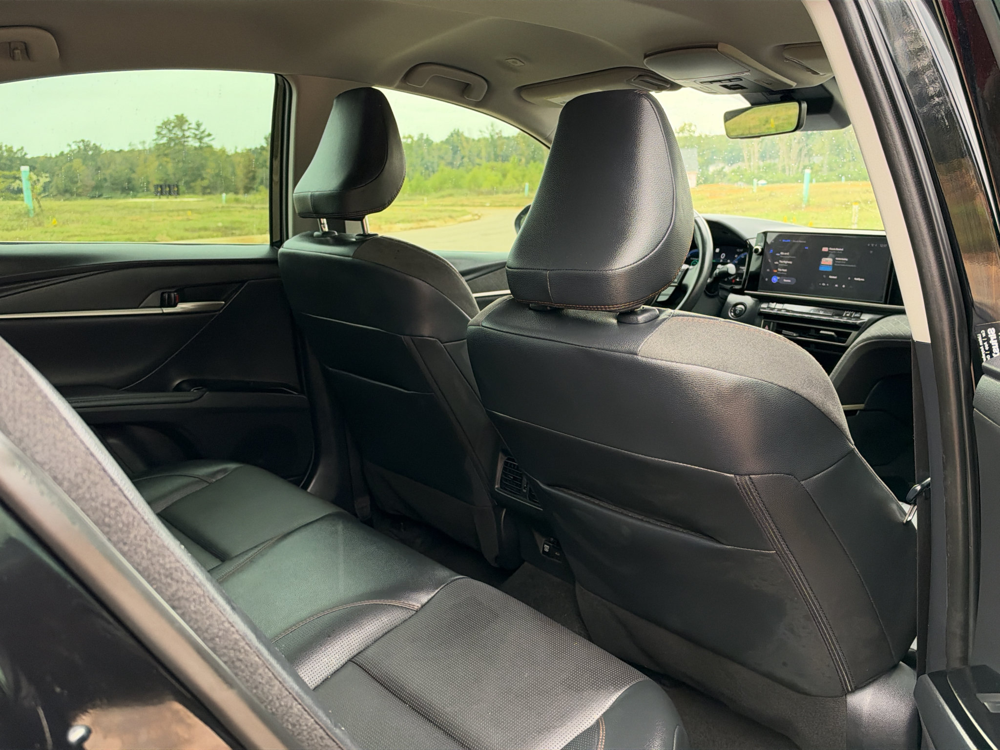 Used 2025 Toyota Camry XLE FWD image 16