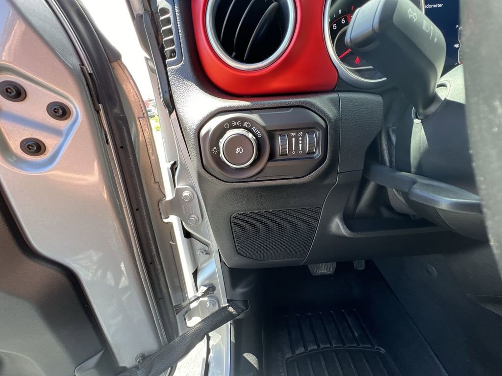 Used 2018 Jeep Wrangler Unlimited Rubicon image 18