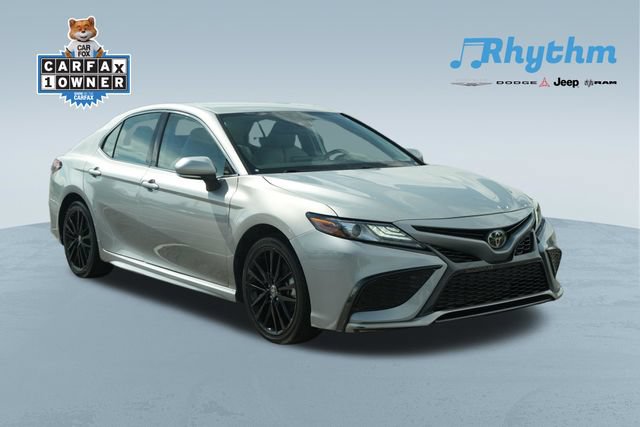 Used 2024 Toyota Camry XSE FWD image 1
