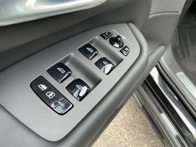 Certified 2024 Volvo XC90 T8 Plus w/ Protection Package Premier AWD/4WD image 25