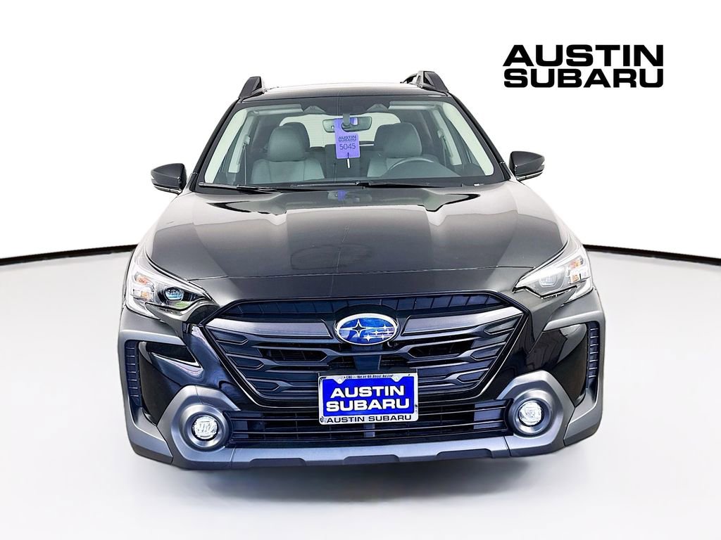 Used 2025 Subaru Outback Premium AWD/4WD image 3