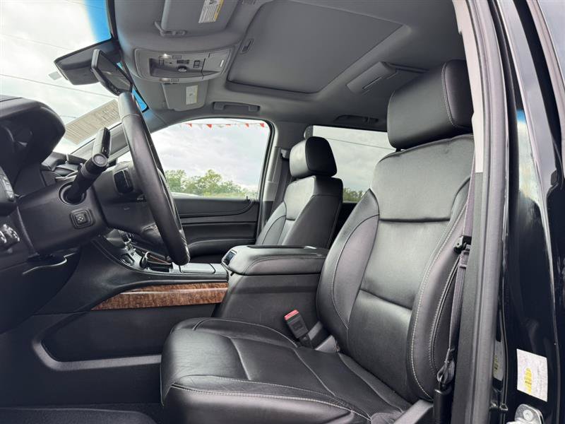 Used 2017 Chevrolet Suburban Premier AWD/4WD image 25