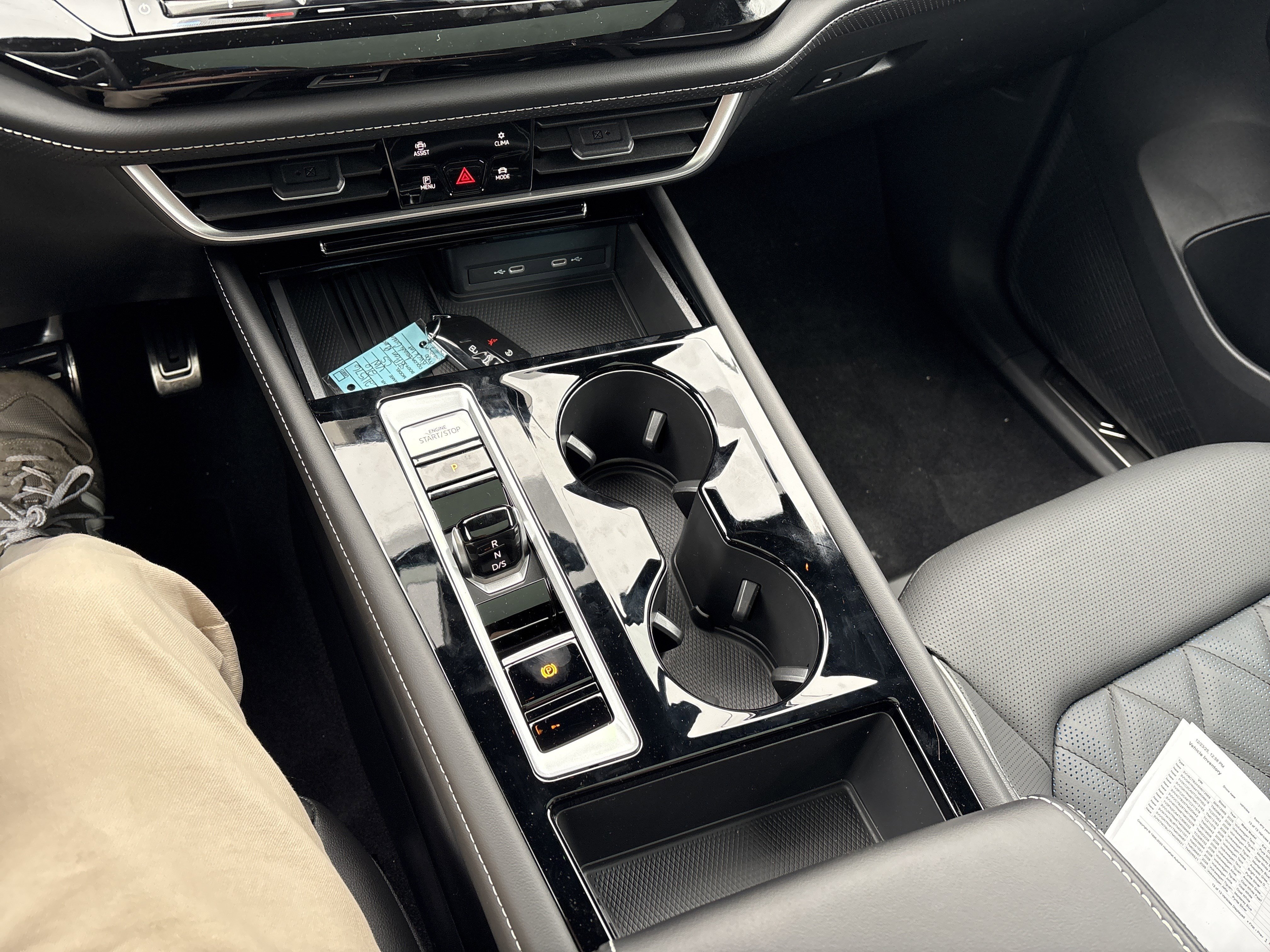 New 2026 Volkswagen Atlas Cross Sport SEL Premium R-Line image 24