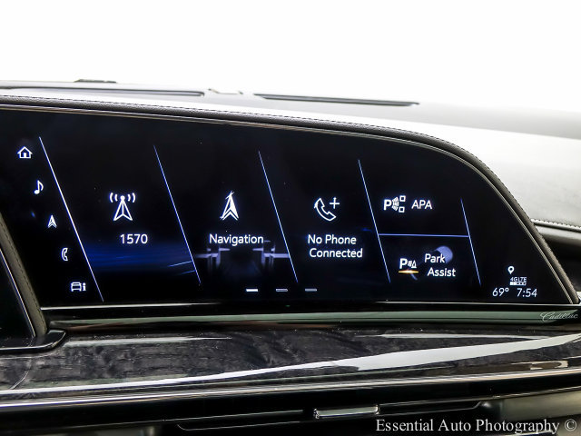 Certified 2022 Cadillac Escalade Premium Luxury w/ LPO, Illumination Package AWD/4WD image 17