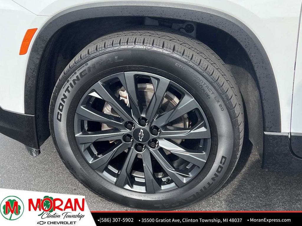 Certified 2023 Chevrolet Traverse RS w/ LPO, Floor Liner Package FWD image 9