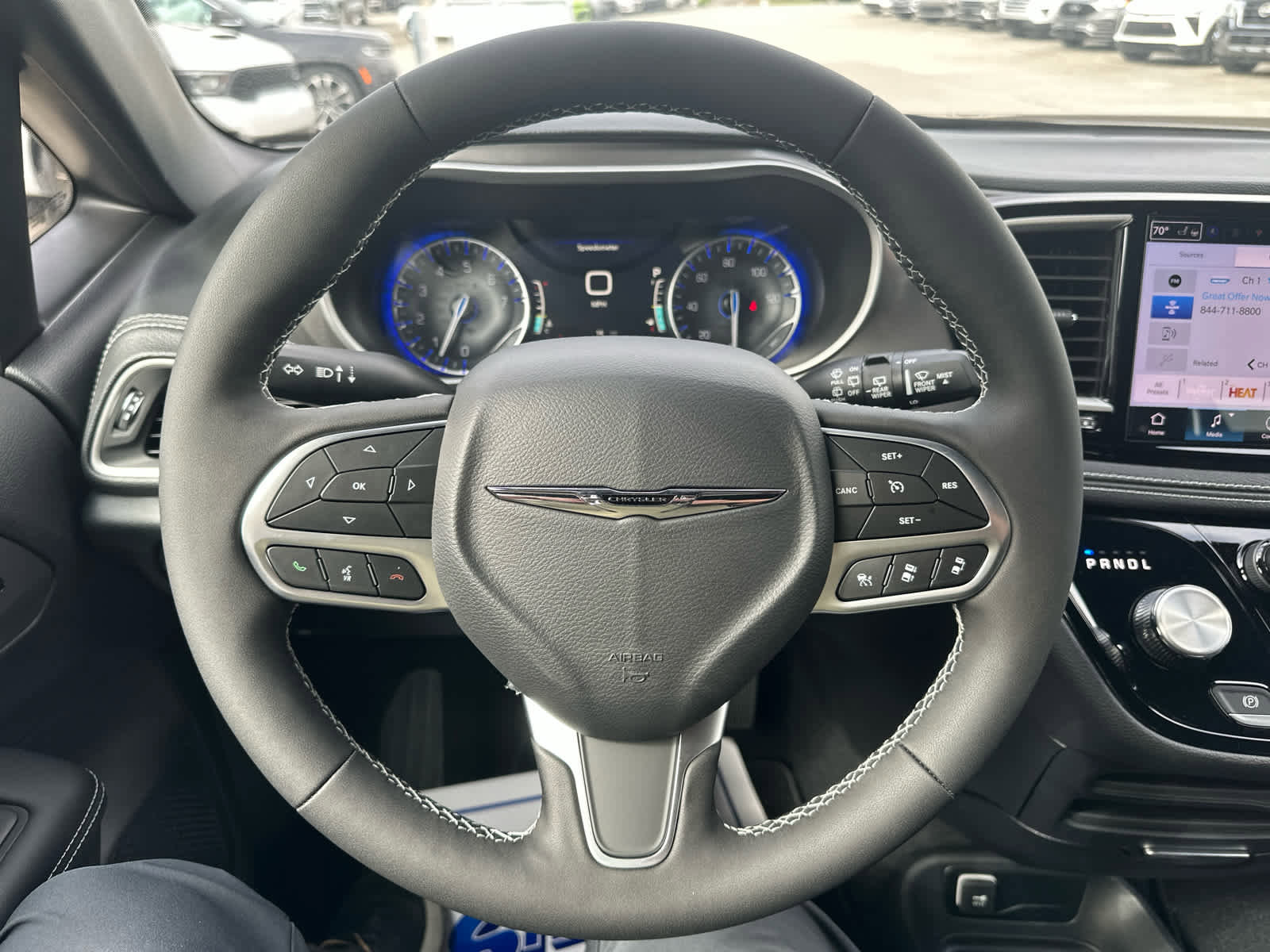 New 2026 Chrysler Pacifica Select image 18