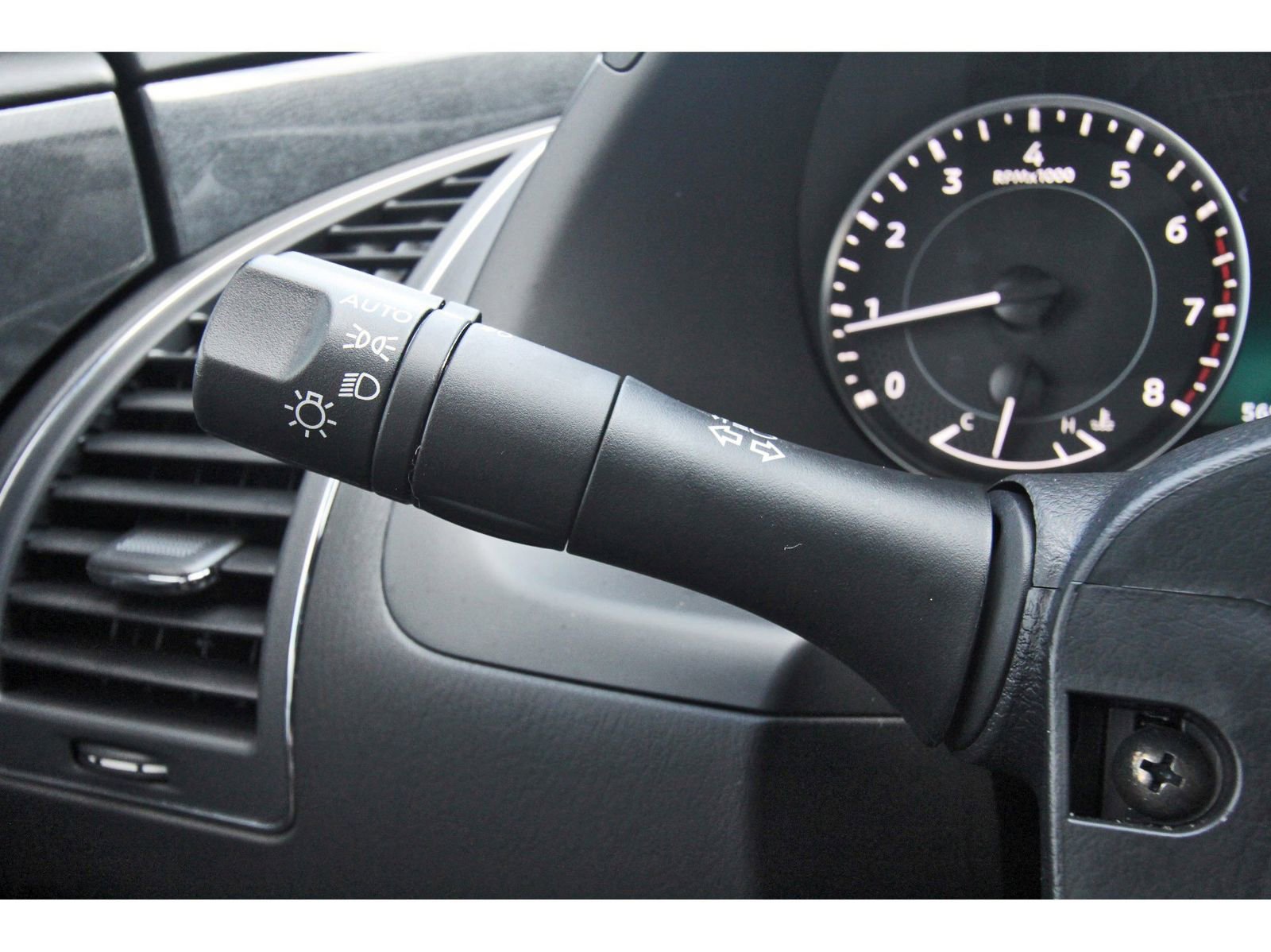 Used 2024 Nissan Armada SL w/ Midnight Edition Package image 21