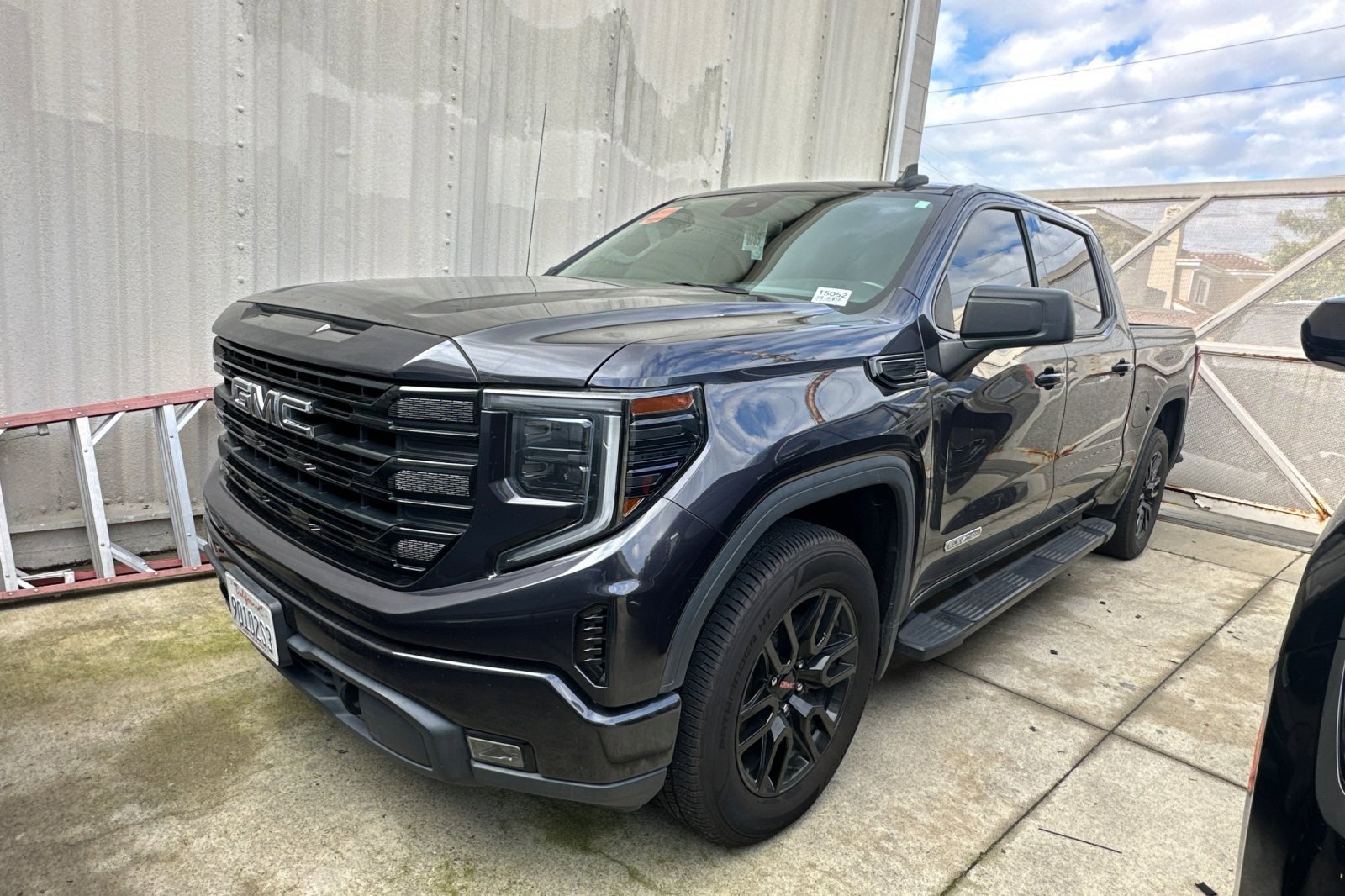 Used 2022 GMC Sierra 1500 Elevation w/ LPO, Elevation Black Package image 2