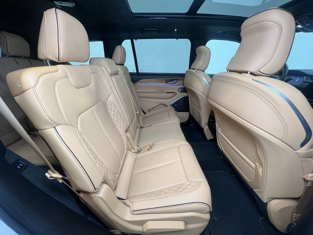 Used 2024 Jeep Grand Cherokee L Summit image 10