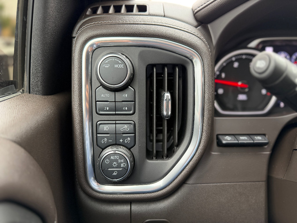Used 2020 Chevrolet Silverado 3500 LTZ w/ LTZ Plus Package AWD/4WD image 5