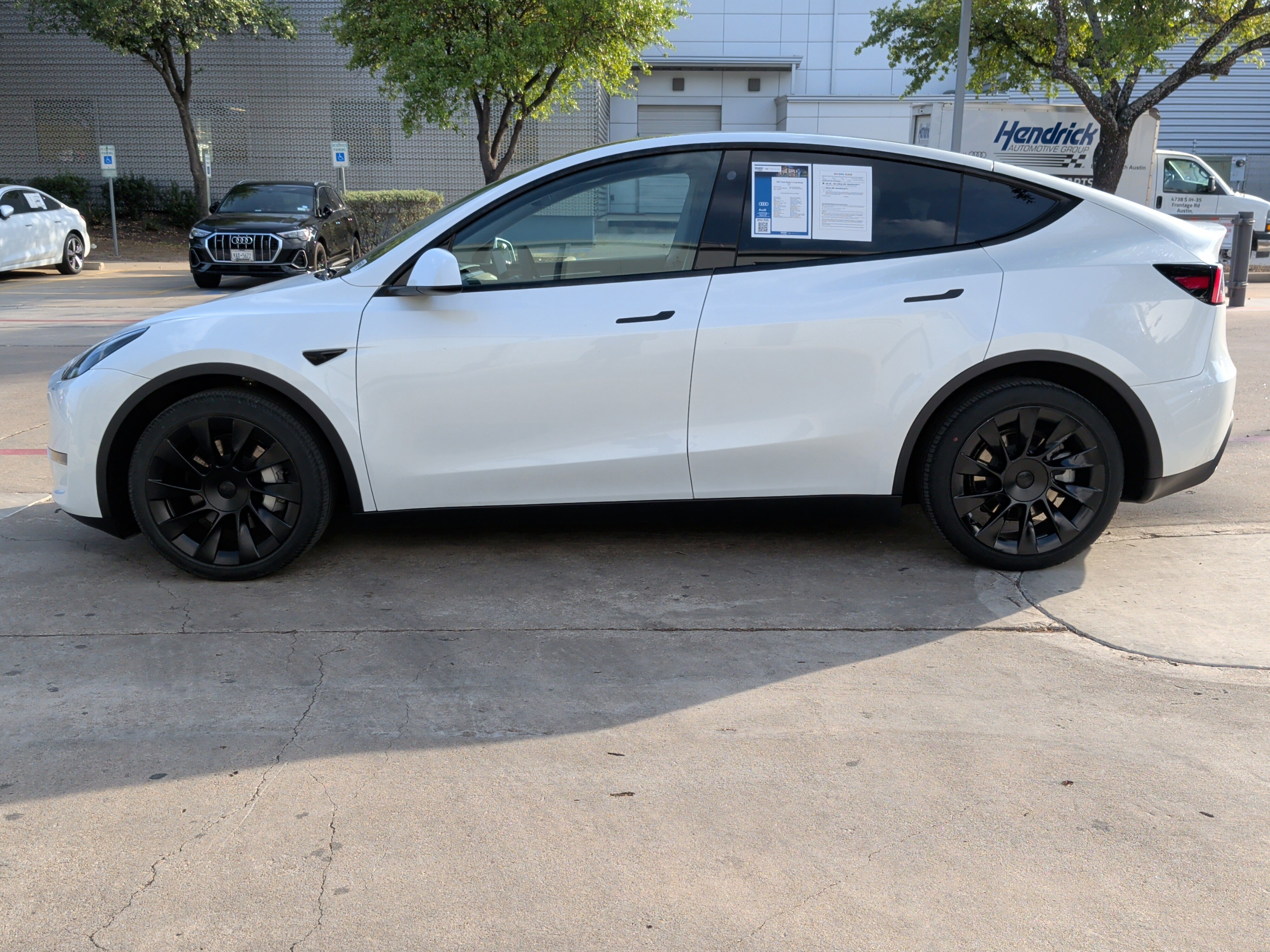 Used 2023 Tesla Model Y Long Range image 7