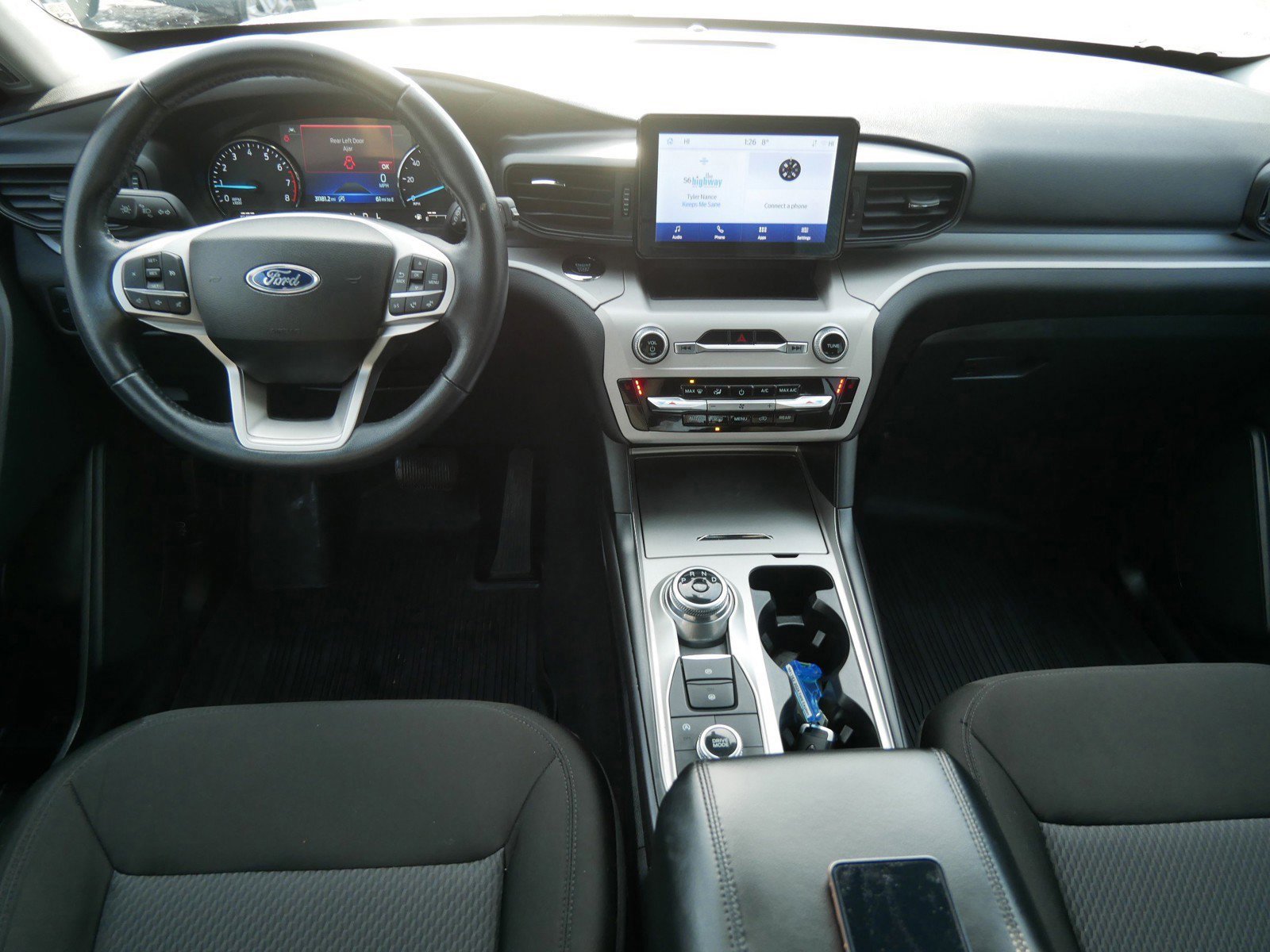 Used 2024 Ford Explorer XLT w/ Class IV Trailer Tow Package image 13